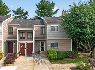 26 Elizabeth Court, Tinton Falls, NJ 07724