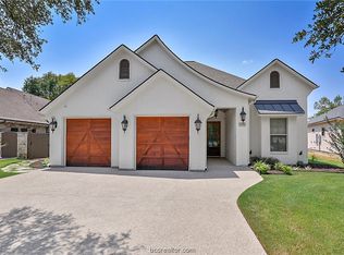 3305 Legacy Ct, Bryan, TX 77802