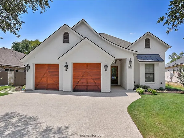 3305 Legacy Ct, Bryan, TX 77802