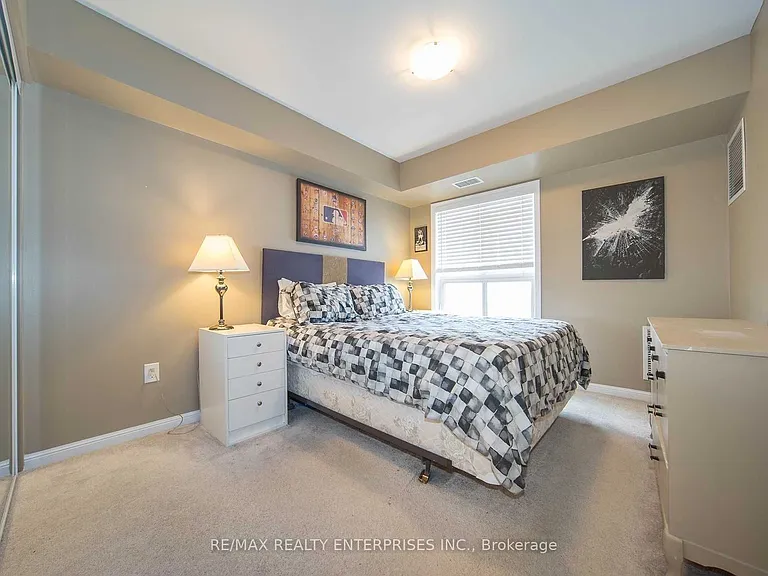 1045 Nadalin Hts #302 — Photo 10