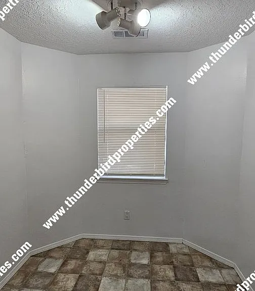 10203 Gutierrez Rd NE — Photo 5