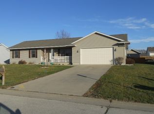 2380 Chaney Rd, Dubuque, IA 52001