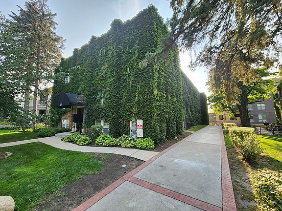 4th image of 227 Montrose Pl APT D