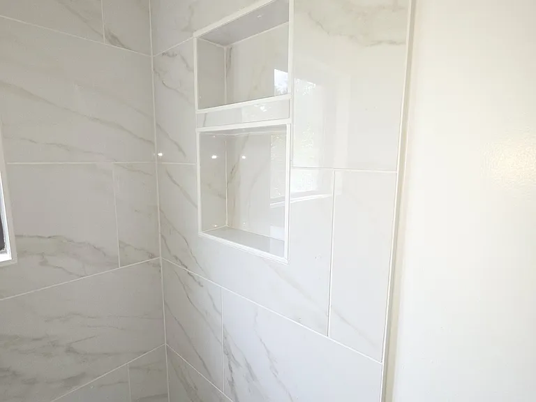 7000 N Ridge Blvd #1 — Photo 11