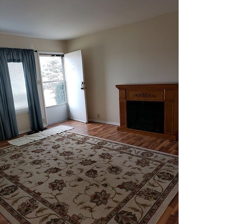 1st image of 1426 Hollycrest Cir