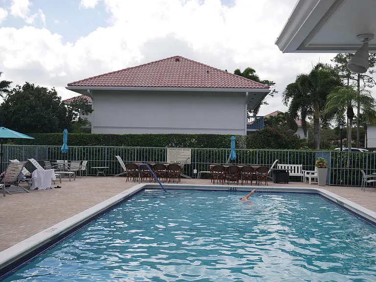 4116 Quail Ridge Dr N #A — Photo 37