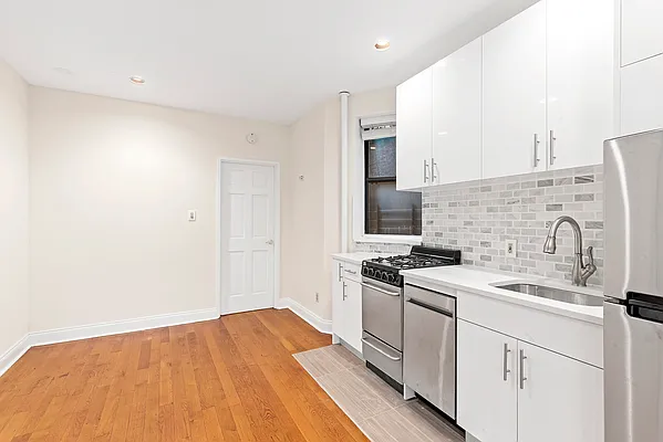 Rented by Compass | media 2