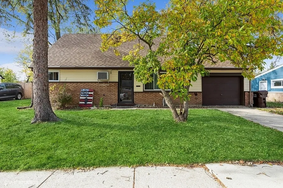 118 Walnut St photo 1