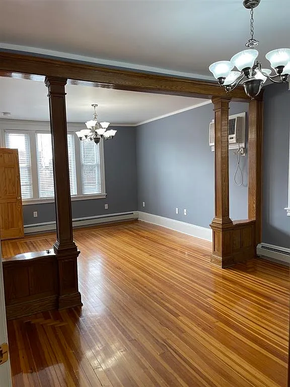 3 bed, 1.0 bath, $2,500 — Photo 3