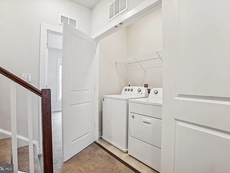 13340 Sherwood Park Ln — Photo 19