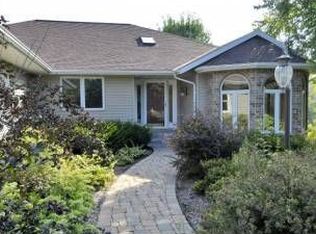 N6370 Woodridge Ln, Beaver Dam, WI 53916