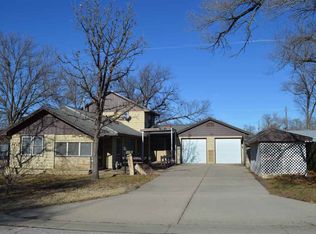 1620 W 2nd Ave, El Dorado, KS 67042