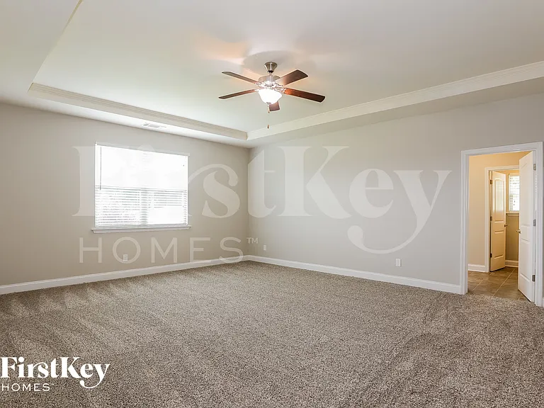 1022 Yorkshire Dr — Photo 7