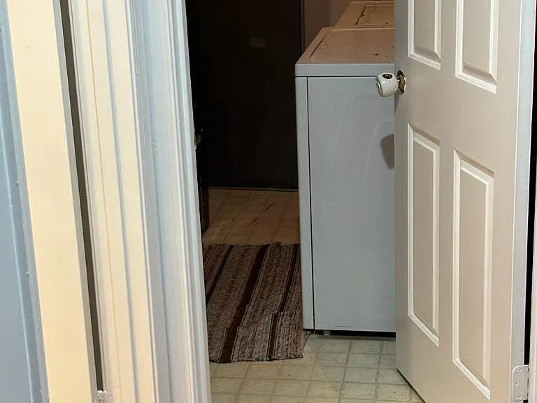 6803 Wild Rose Ct — Photo 35