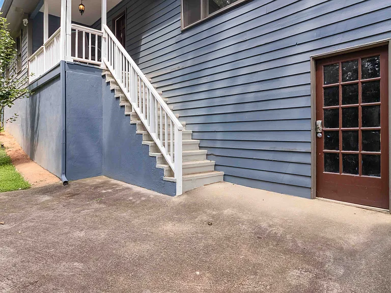 3345 Sharon Cir — Photo 35