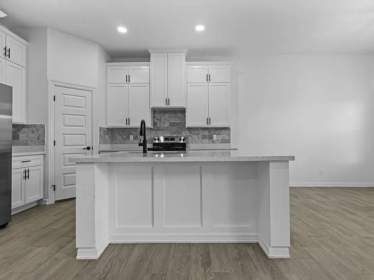 113 Hope Dr — Photo 12