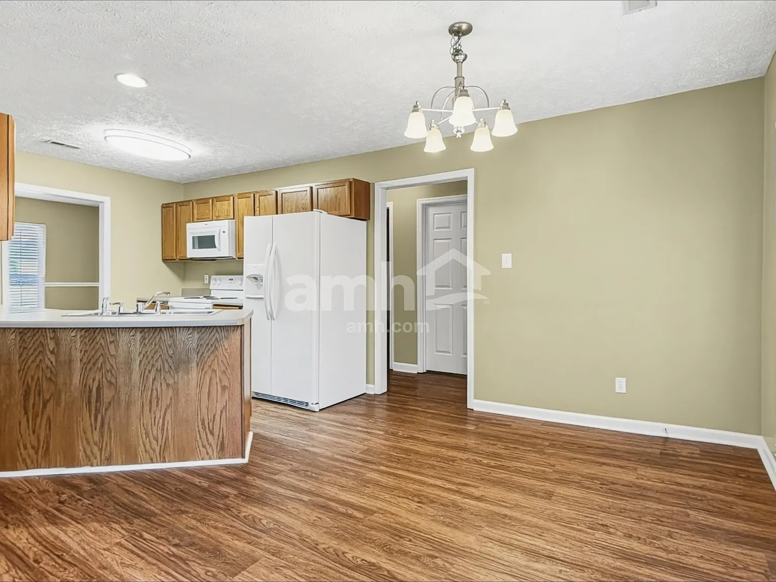 3 bed, 2.0 bath, 1670 sqft, $2,250 — Photo 4