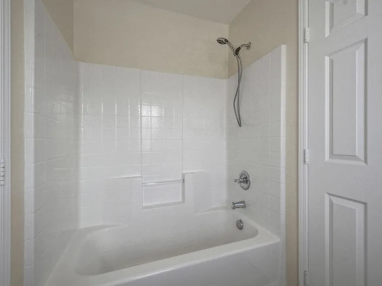 3952 Badgerbrook St — Photo 42
