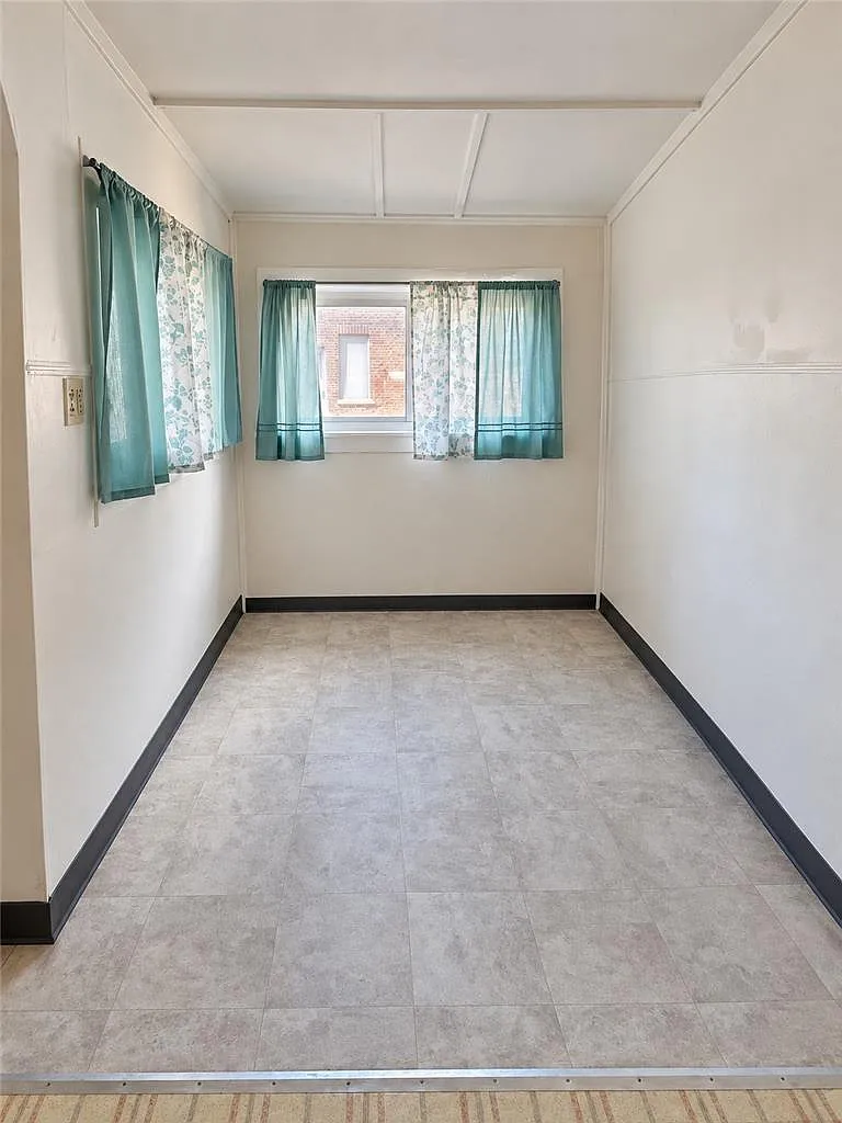 Studio, 1080 sqft, $1,900 — Photo 2