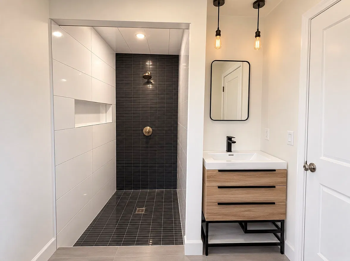 3 bed, 1400 sqft, $5,699 — Photo 1