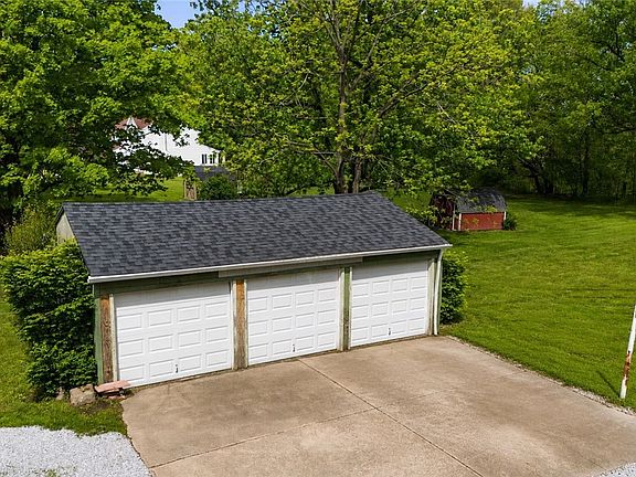 5th image of 36602 Kinzel Rd