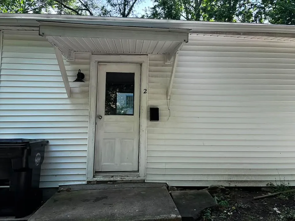 332 W Main St #2