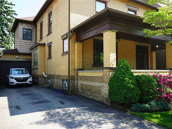 3rd image of 124 Hazel St