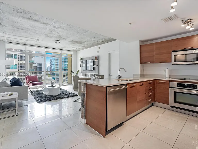 3250 NE 1st Ave #702 — Photo 14