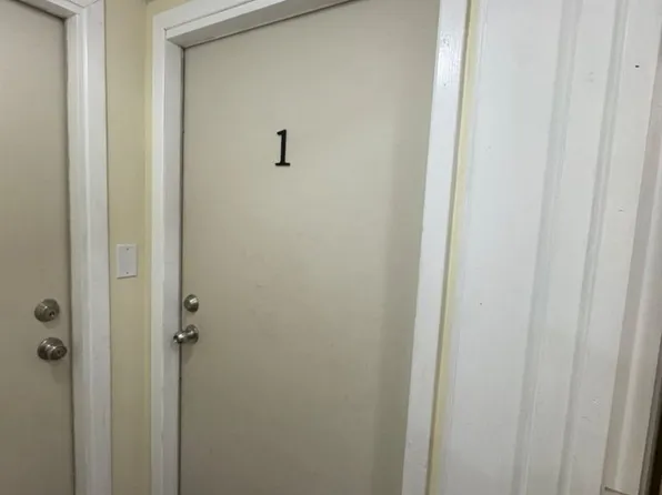 183 Harold St #2, Brampton, ON L6Y 2G3