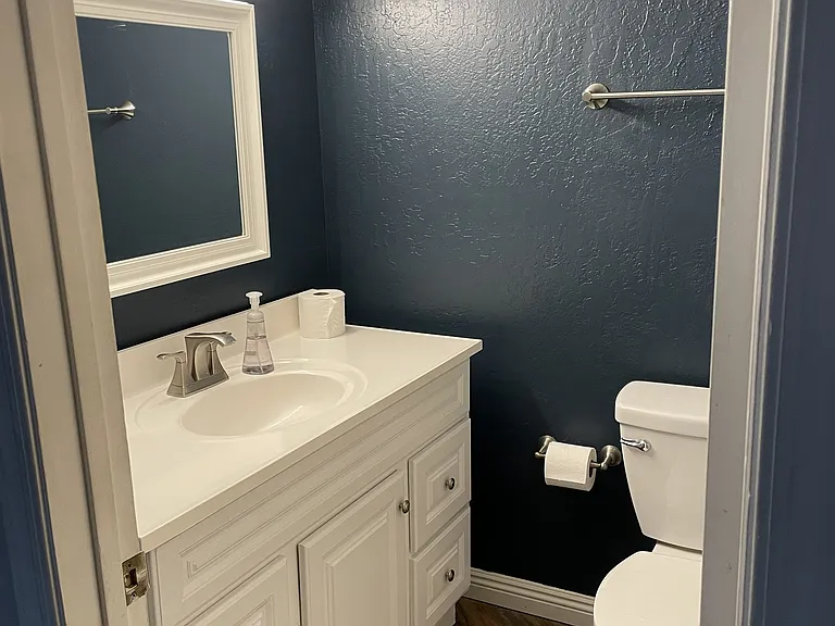 908 E Mesquite Ave — Photo 22