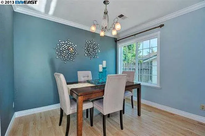 4 bed, 1673 sqft, $4,800 — Photo 3