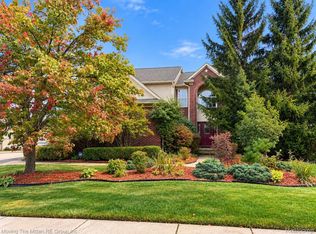 7351 Anna Dr, Belleville, MI 48111