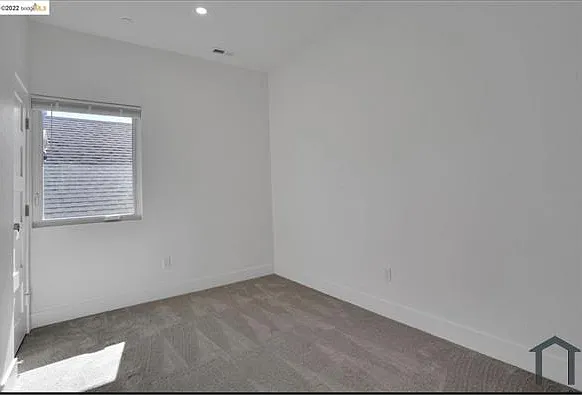 1308 E 19th St — Photo 18