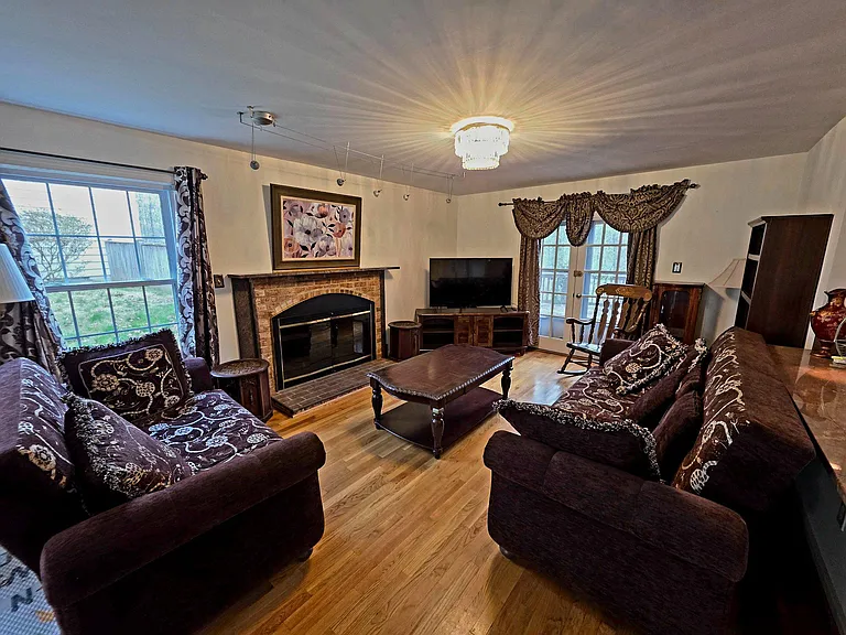 8120 Paisley Pl — Photo 9