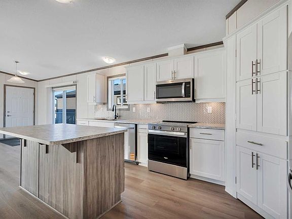 4th image of 78 McKay Pl