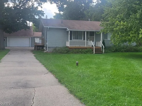 1875 Lakena St, Hartland, MI 48353