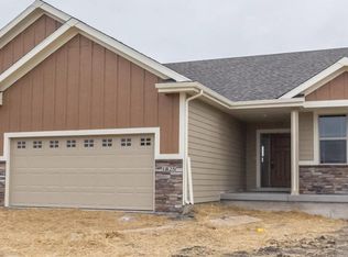 1825 SE Parkview Crossing Dr #S, Waukee, IA 50263