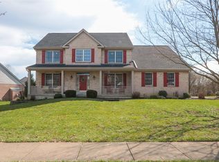9748 Barnswood Ln, Loveland, OH 45140