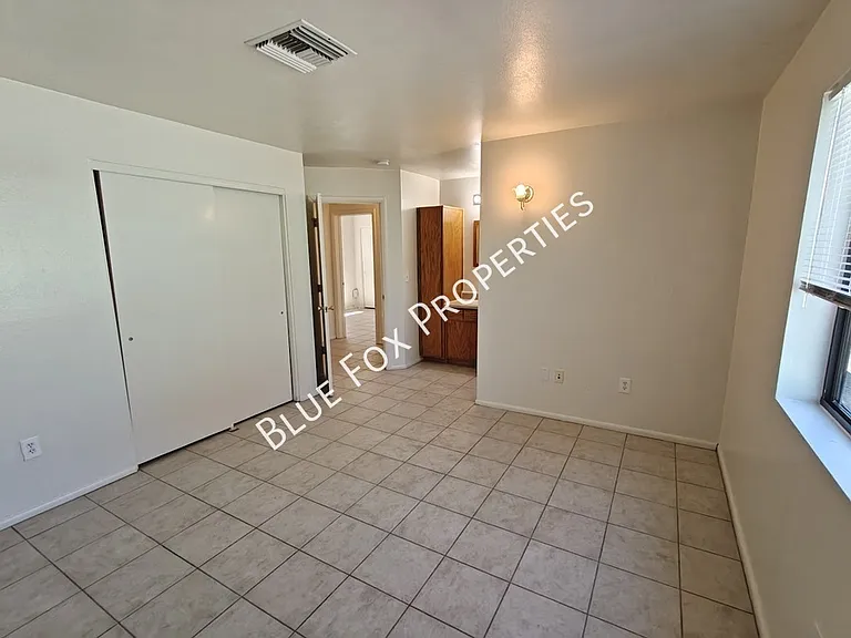 3318 E Bellevue St #B — Photo 34