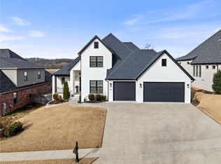 4711 S Inglewood Rd, Rogers, AR 72758