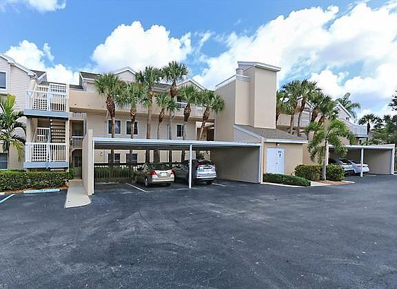 3rd image of 2711 Citrus Lake Dr APT 105