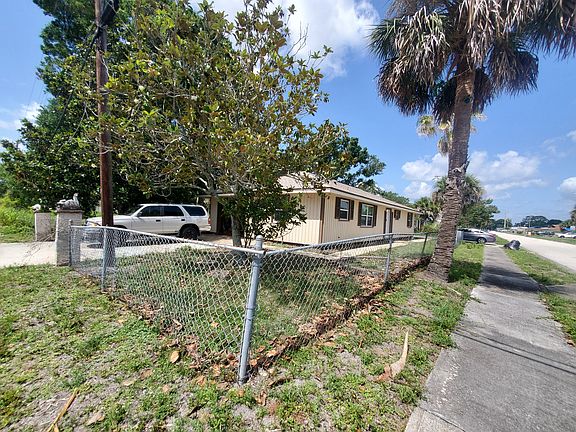 5th image of 909 Howard St