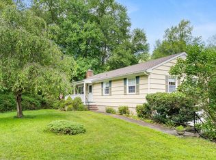 15 Glen Dr, South Salem, NY 10590