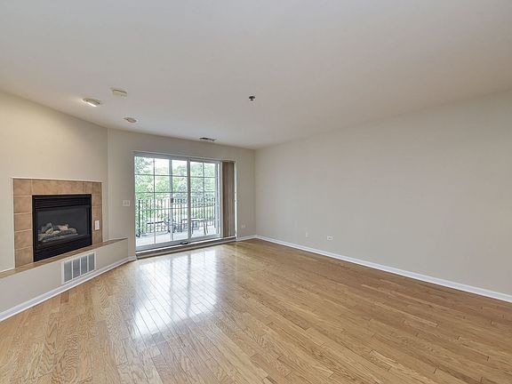 4th image of 157 Hunt Club Dr #157