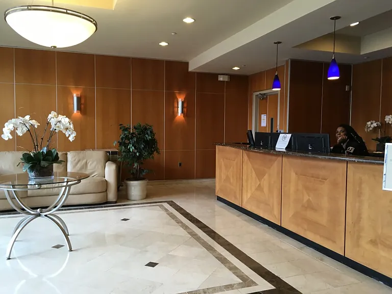 60 Parkway Dr E #15A — Photo 22