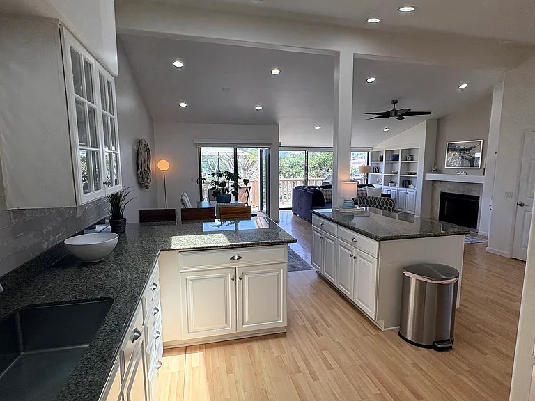 579 S Sierra Ave #18 — Photo 13