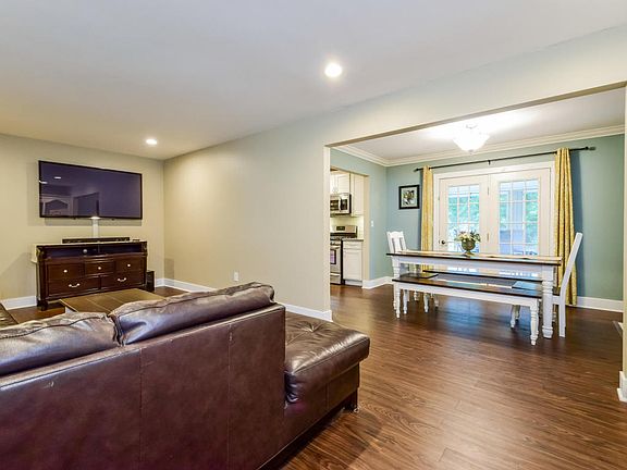 5th image of 6951 Adaridge Dr SE