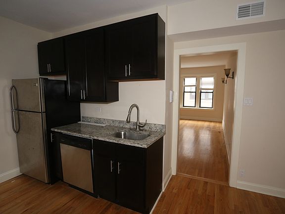 4th image of 4040 N Ashland Ave APT 2W