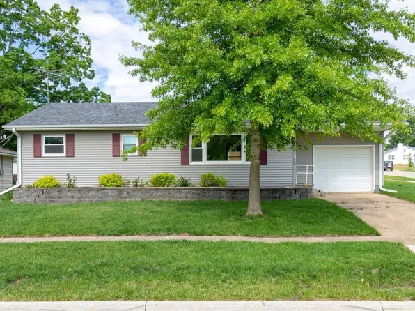 1008 Grant St, Parkersburg, IA 50665