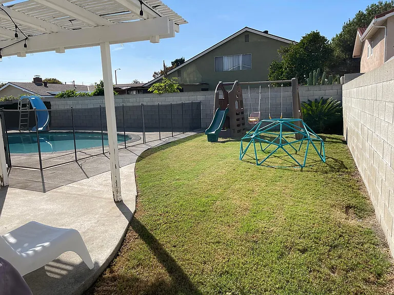 3818 Alder St — Photo 17